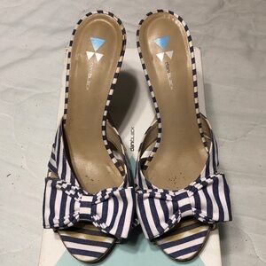 Dana Buchman Navy & White Striped Bow Slide Mules 7.5